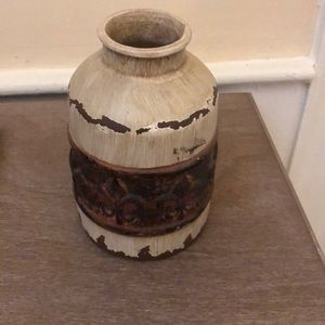 Fleur de lis cream ceramic vase. 7 inches